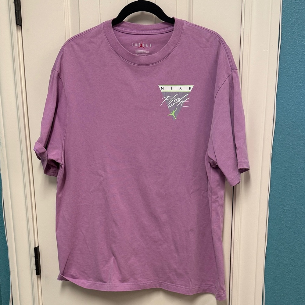 Nike Men's Lavender Tee with Graphic